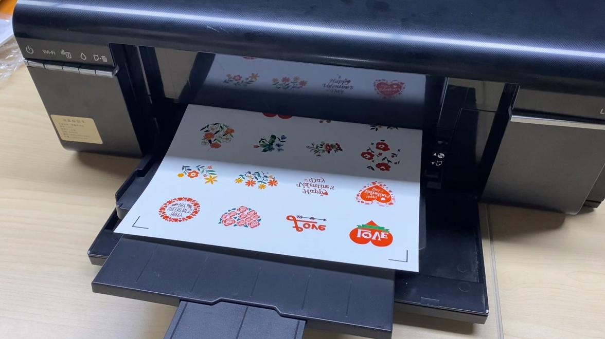 kornnacteam's tweet image. All you need is a regular printer and you can make beautiful chocolates at home. Have you ever heard of #chocolate transfer sheet?
#edibleart #ediblepaper #homemadefood #homebaker