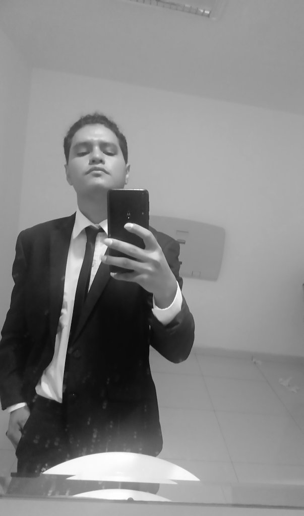 Por fuera me río, pero por adentro estoy roto 💔
