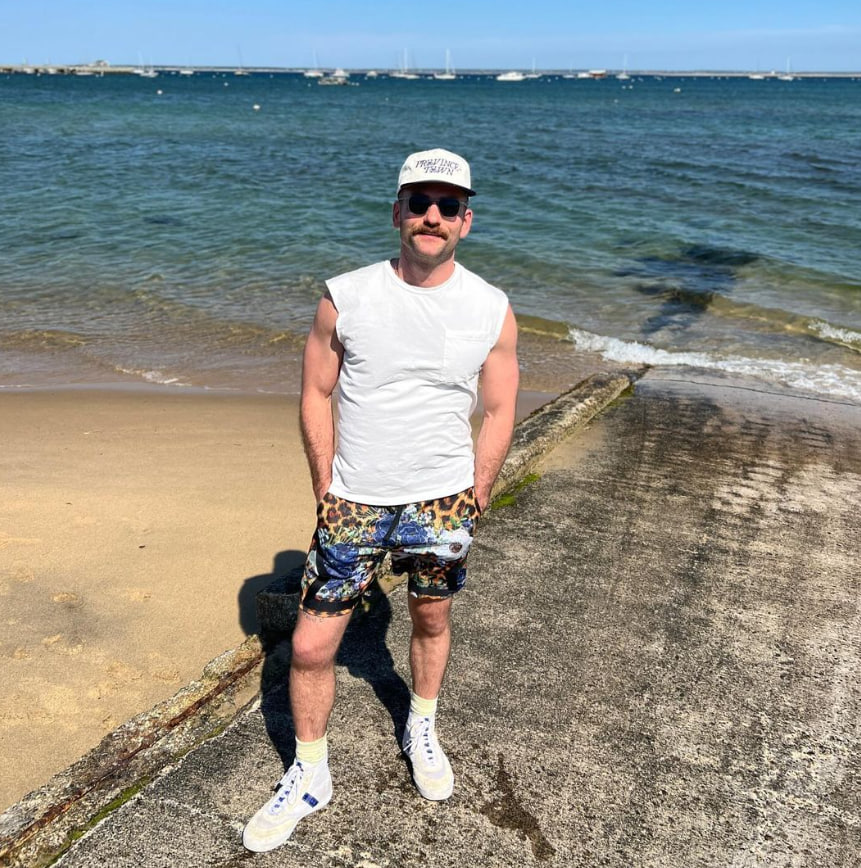 May you be your own sun, accompany the mountains, rivers, lakes and seas, be confident and brave, and remain kind