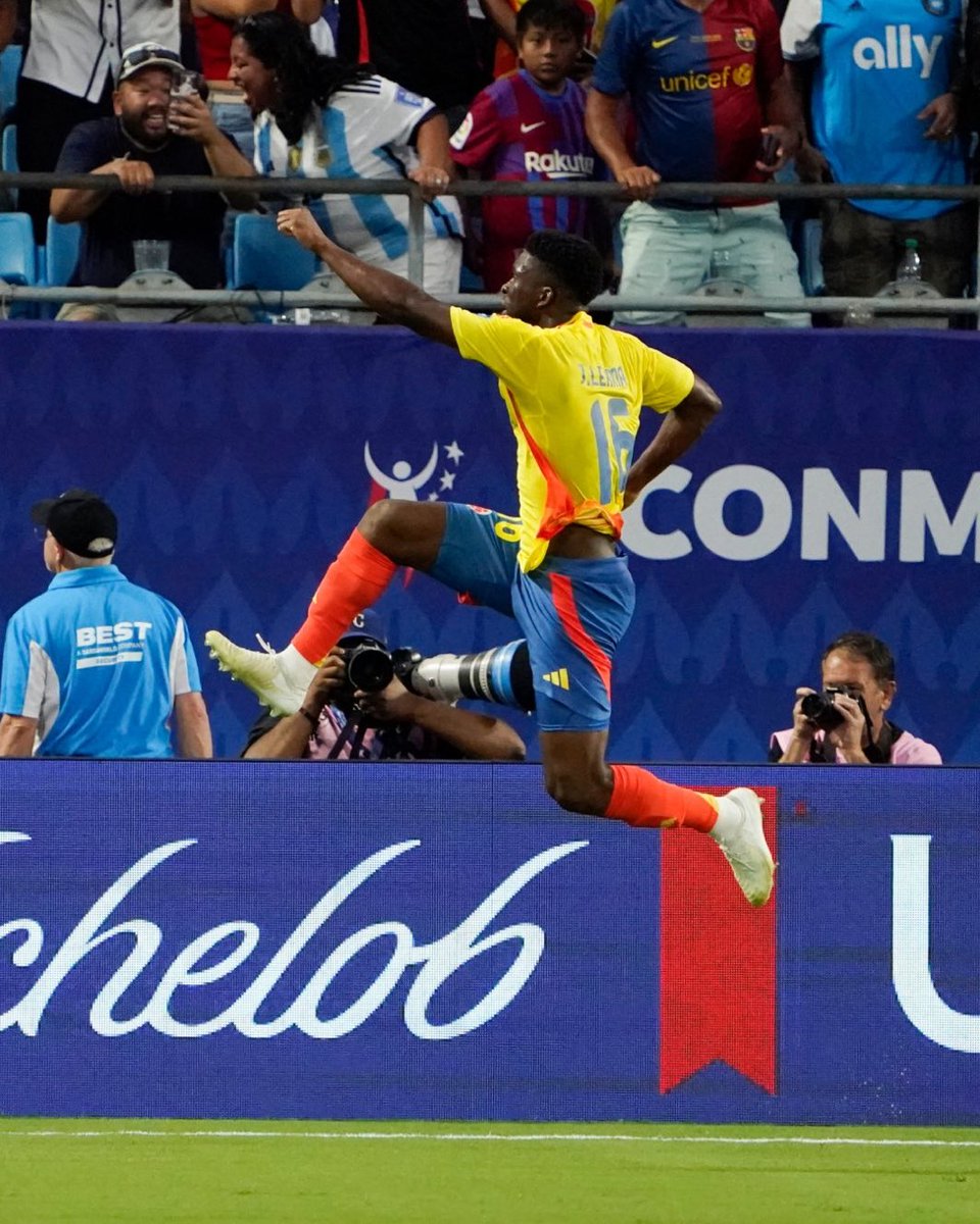 AlertaNews24's tweet photo. 🇺🇾⚽️🇨🇴 | SEMIFINAL | AHORA - COPA AMÉRICA 2024: FINAL DEL PARTIDO.

🇨🇴 COLOMBIA A LA FINAL 🇨🇴

🇺🇾 Uruguay 0-1 Colombia 🇨🇴

🇺🇾 URUGUAY ELIMINADA. https://t.co/lgpuTfZJk0