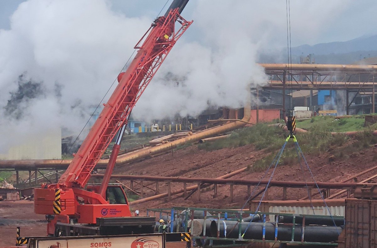 AndresSanc39046's tweet photo. Avanzamos en el 6to Tren de Lixiviación, en @MoaNickel1994. Se trasladó al área del proyecto otro juego de tuberías pre-fabricadas para continuar el montaje. A la vez, se reciben nuevos entre-dos y otros equipos necesarios.
#ProyectosDeCrecimientoMoa
#PSAFabricaComprometida https://t.co/tICMWcPHW2