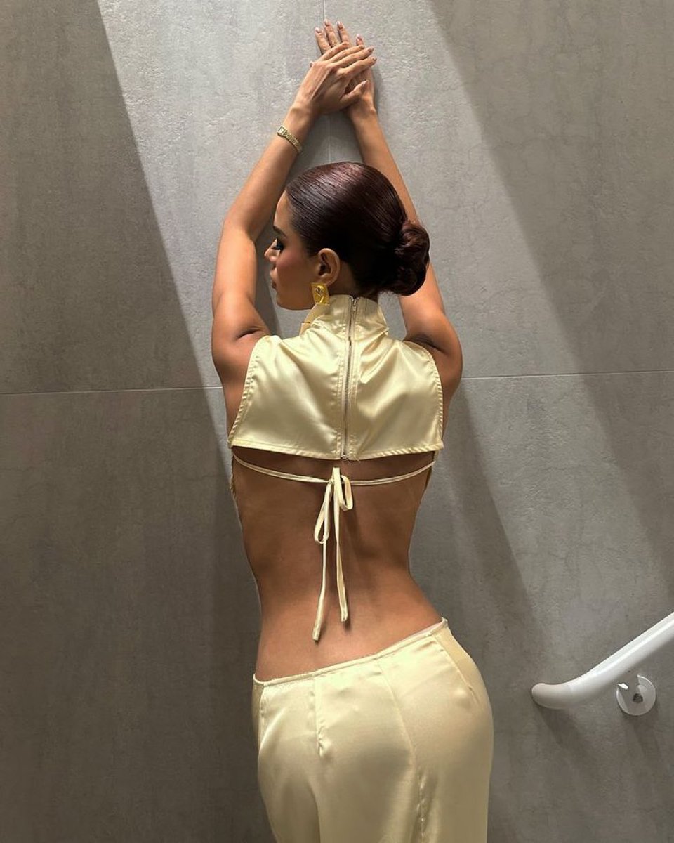 SamAmbar27's tweet photo. Ariadna María dando Cuerpazo y Rostro MI AMORTHHHHH 🔥💅🏻😍 y que Ardan las 🐩🐩🐩🐩
#TeamTierra 
#TeamAriadna https://t.co/C2zJBwx2ef