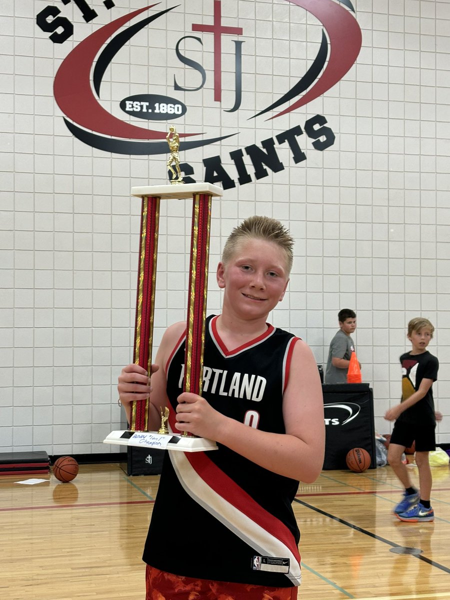 NickleDickleBB's tweet photo. St. Joe’s BBB Camp: Nash navigates his way through a 28-player bracket to win the 2024 1 on 1 tournament! https://t.co/ECyxdqrdEo