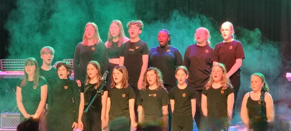 Sarahhaemonurse's tweet photo. Proud parent moment! Such amazing talent showcased this evening @Rodillian_Ac This performance had the audience feeling all the feels. Well done everyone @BBGPerformance 
@BBGAcademy @SairaLuffman https://t.co/fpYV1POsDE