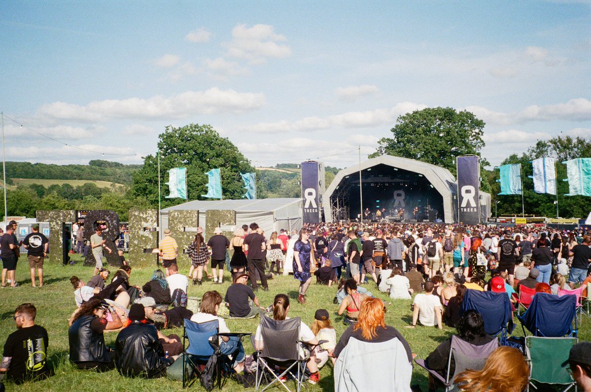 JoshLeveridg3's tweet photo. I think I’m going to fall in love with shooting film, not bad for first time 😎

Old shots from last years @2000trees 

#filmphotography #photography #2000trees https://t.co/vEX2UDAhMm
