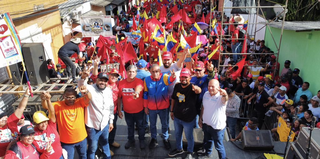 amarcanopsuv's tweet photo. Gracias TUMEREMO !!! 
Nos vamos recargados de patriotismo y con la certeza que con nuestro @PartidoPSUV y las fuerzas populares venceremos junto a @NicolasMaduro https://t.co/NLXqEP8if9