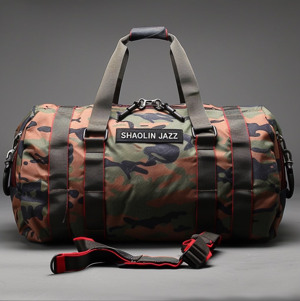 artvscommerce's tweet photo. Bag chek
1 or 2?
Concepting via #midjourneyai
#dufflebag #camo #camoseason #disruptivepatternmaterial #camouflage #generativedesign #bagdesign #accessoriesdesign #aidesign #smiffnwessun https://t.co/ryie82Uk1i