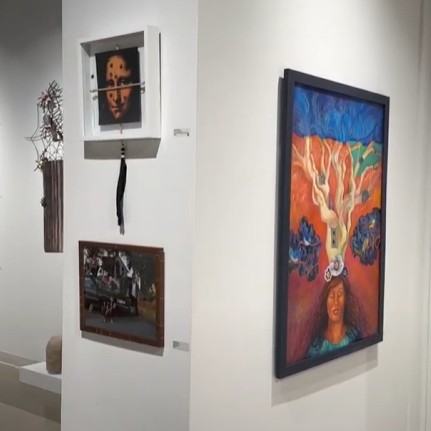 🚨 You're invited! 🚨

Join us for the "Family Portraits &amp; Totems" opening reception on campus! 🎨

🗓️ July 11
⏰ 5-7 PM
📍 TMCC Main Art Gallery, Red Mountain Building

Check out works by 46 local artists, including our own faculty! 🎉 

This event is FREE &amp; open to everyone! 💚