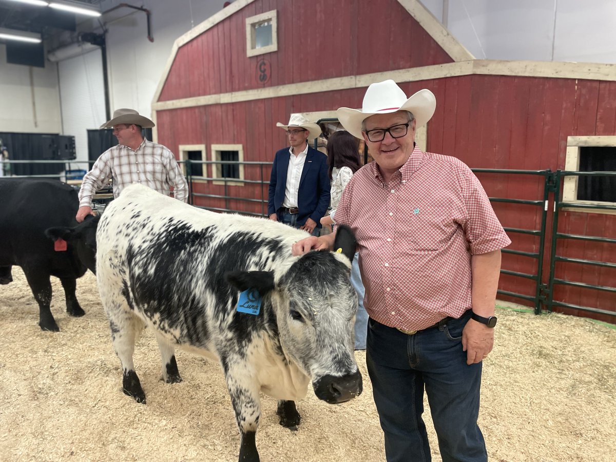 Our producers are the reason that our beef is the best in the world.

Today, Minister <a href="/RjSigurdson/">RJ Sigurdson</a> and I announced a joint investment of nearly $1.9M for <a href="/albertabeef/">Alberta Beef</a>’s on-farm food safety program, Verified Beef Production Plus, to build on the industry’s already high standards.