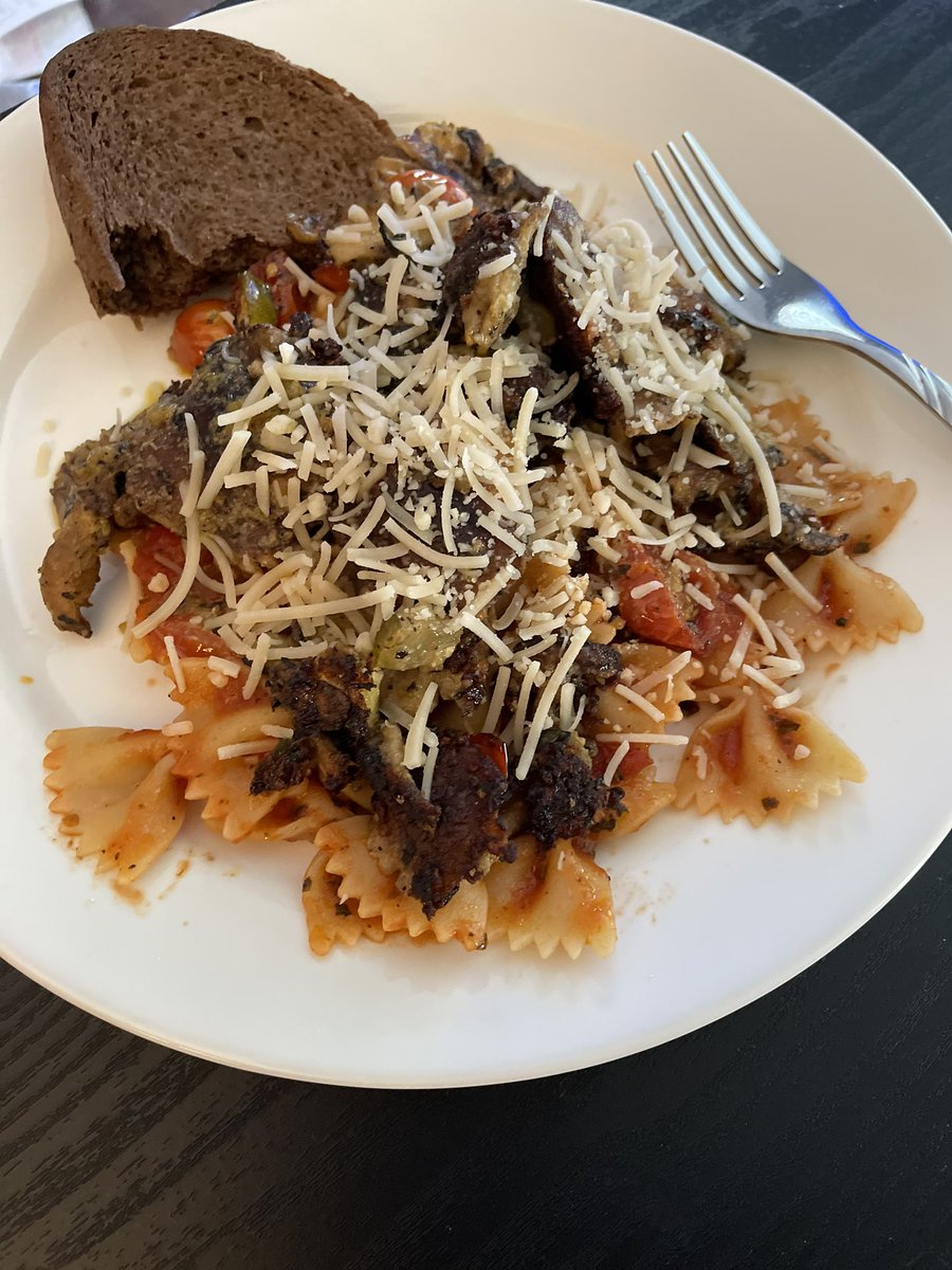 It’s 2024, maybe let’s stop talking shit about vegan food. 😉 ! #whatveganseat