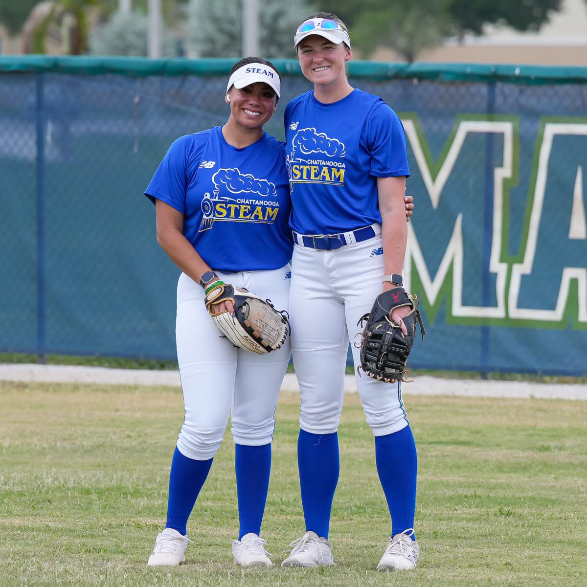 Chattanooga Steam (@steamchatt) on Twitter photo Pre-Game π§ ft. <a href="/HayleyBusby54/">Hayley Busby</a> , @shelbo0824, <a href="/kaytow12/">kaylee tow</a> & <a href="/brookeyanez23/">Brooke Yanez</a> #ChooChoo #AllAboardSteamTeam Pre-Game π§ ft. <a href="/HayleyBusby54/">Hayley Busby</a> , @shelbo0824, <a href="/kaytow12/">kaylee tow</a> & <a href="/brookeyanez23/">Brooke Yanez</a> #ChooChoo #AllAboardSteamTeam