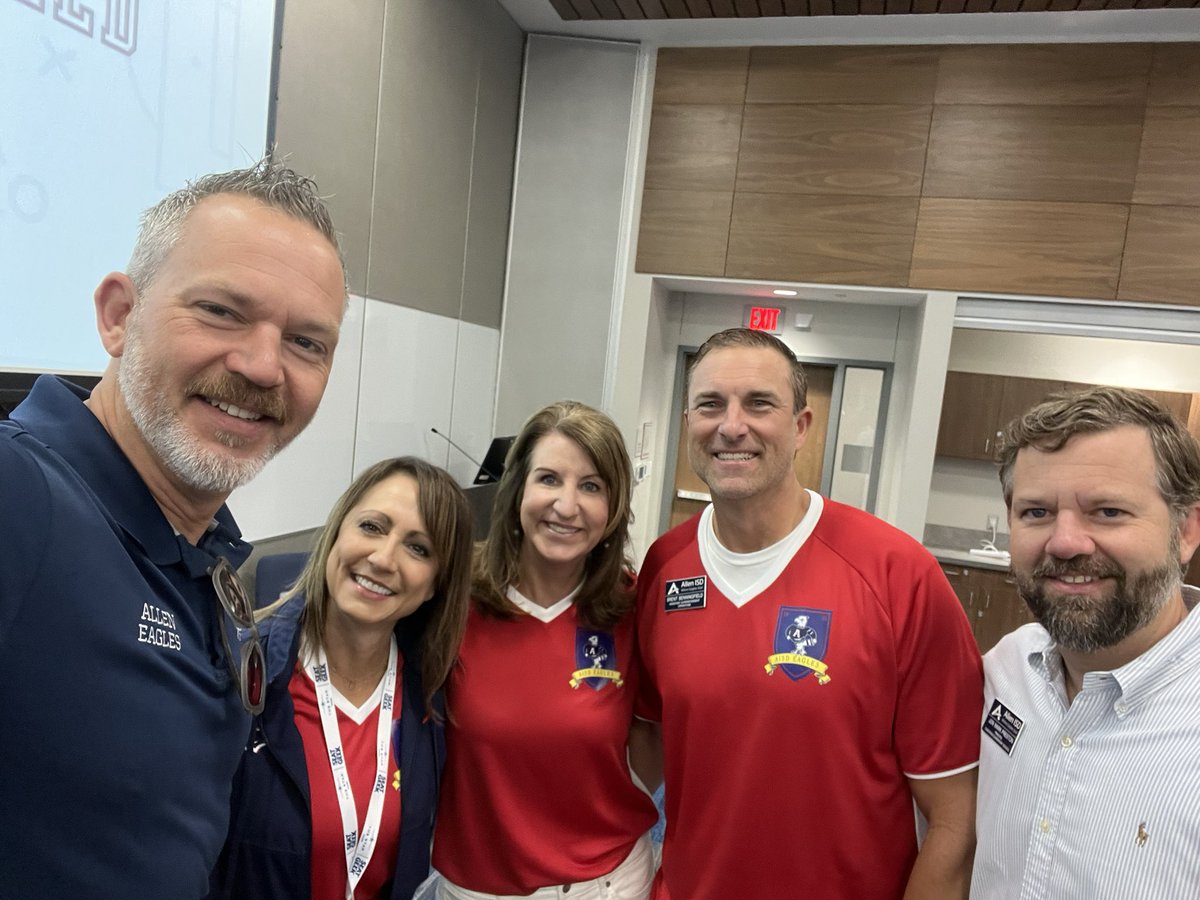 Justin Preston tweet media