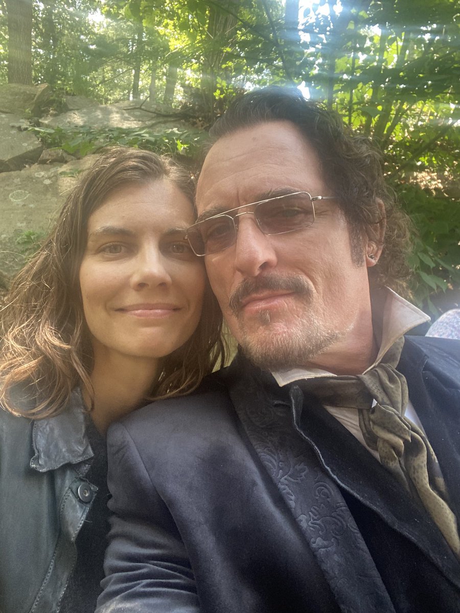 LaurenCohanBRA's tweet photo. 🚨 Lauren Cohan e Kim Coates no set da segunda temporada de #DeadCity

📸 Kim Coates https://t.co/FXGSOEZFJI