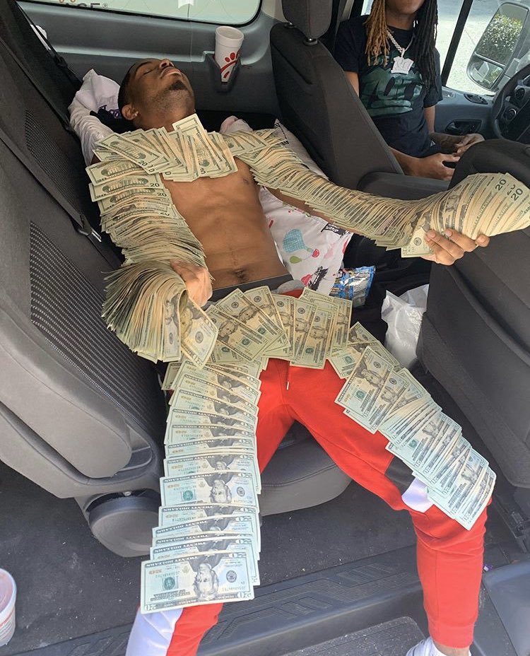 DrummyYT's tweet image. my pockets if I actually stopped buying nba 2k when I said I was going to😭