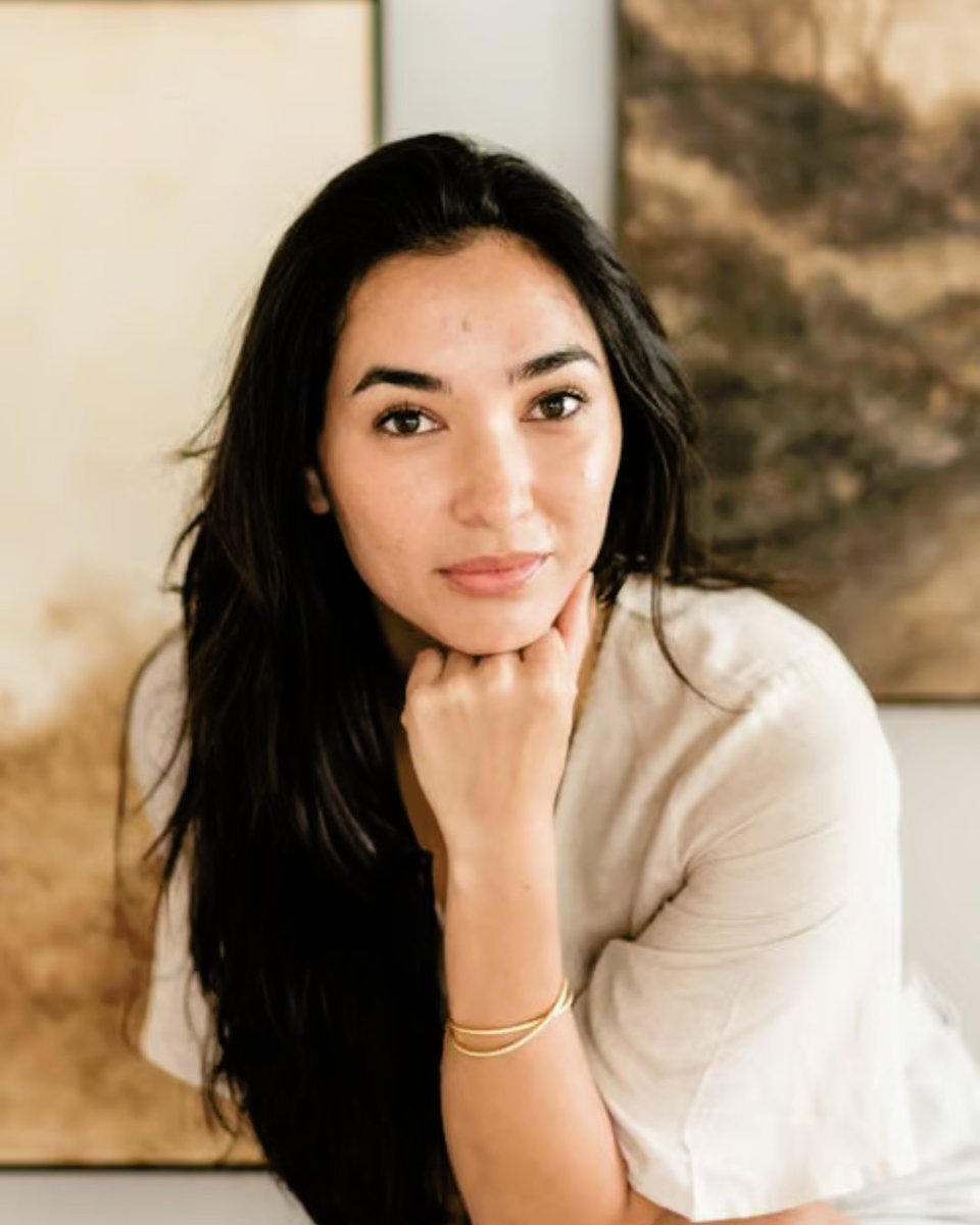 In our latest Meet the Maker article we sat down with Austin-based landscape artist Aileen Fitzgerald as she shared more about her creative process, the emotions she evokes through her art, and her advice for aspiring artists. 
⁠
l8r.it/NYgK