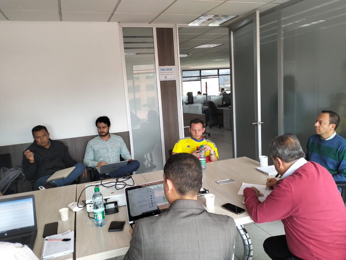 SeCompetiCundi's tweet image. En el marco de la alianza Estratégica por el #Cafe de #Cundinamarca,  @comercialcundi @CunAgricultura #Codecafe y el #ComitedeCafeteros, unen esfuerzos para fortalecer los pilares del sector cafetero en nuestro departamento. #TrabajoEnEquipo #CaféDeCalidad&quot;