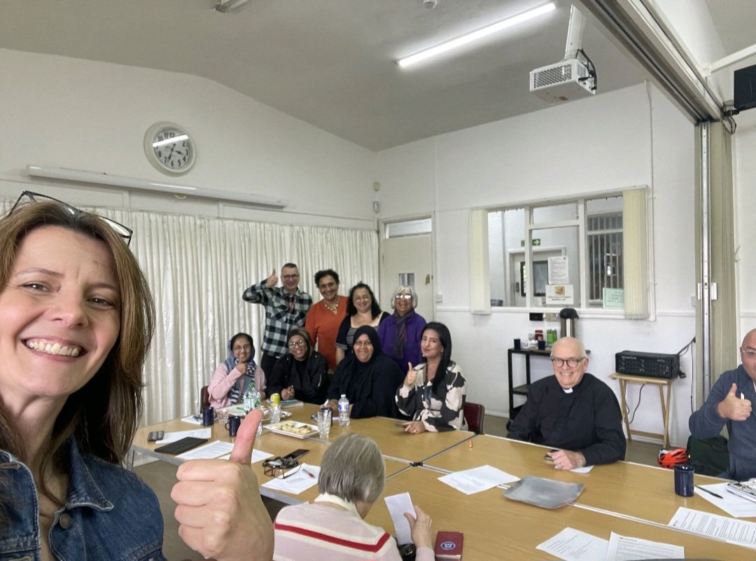 valiarodriguez's tweet image. Excellent exchange with #HallGreen community groups and #Birmingham City Council Public involvement group discussing collaborations and work in the community around wellbeing, better ageing and Birmingham future.
#buildingbridges