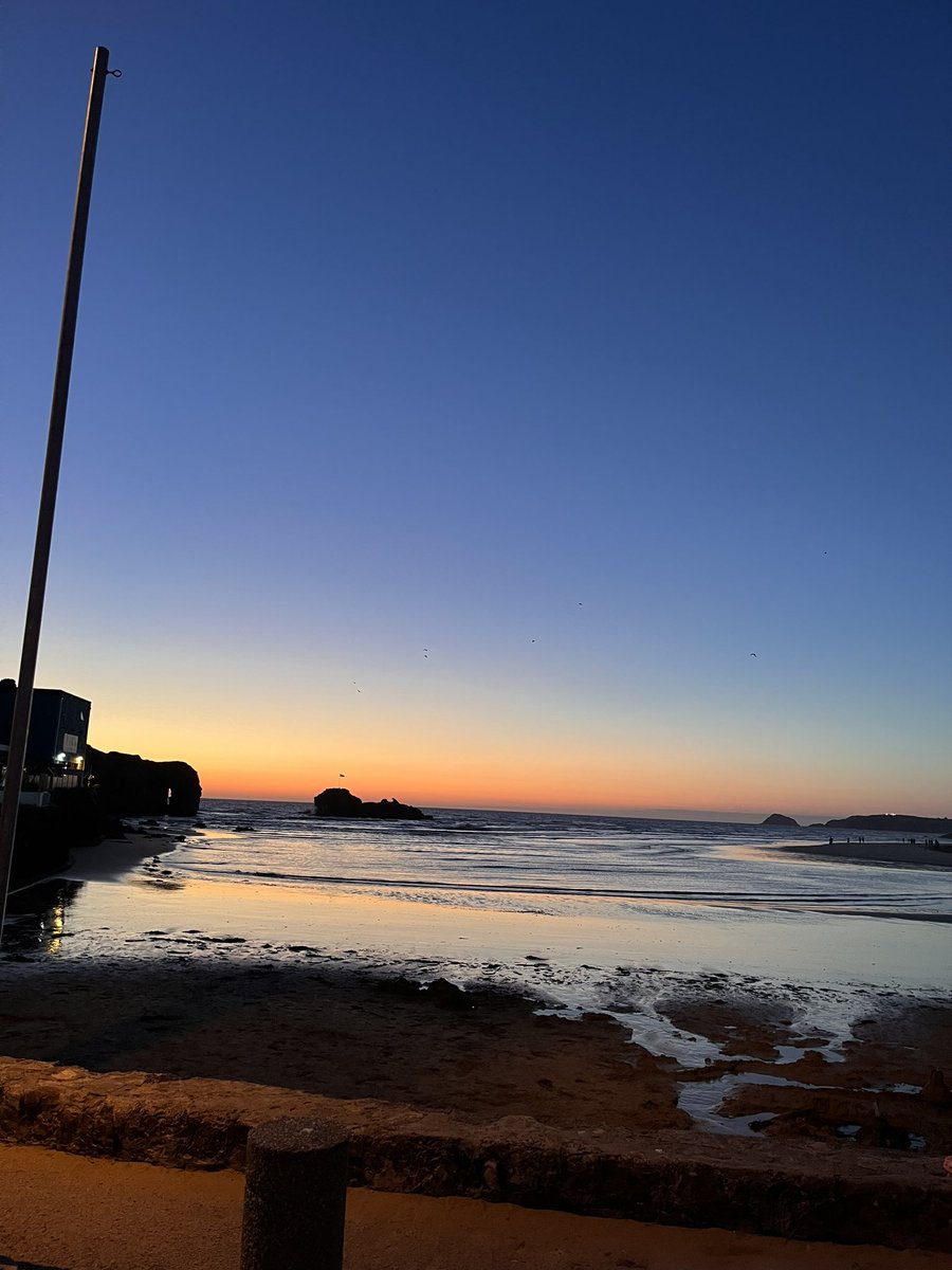 silvia_dunn's tweet photo. #perranporth is on fire tonight 🔥 https://t.co/BmsU8hhy0z