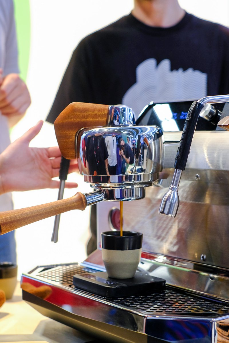 slayerespresso's tweet photo. Precision brewing with Steam Single.

Stay in the know by signing up for our newsletter 👉 https://t.co/IvINbrh95k

#SlayerEspresso #MakeCoffeeBetter #SteamSingle https://t.co/j6ji4rnXqs