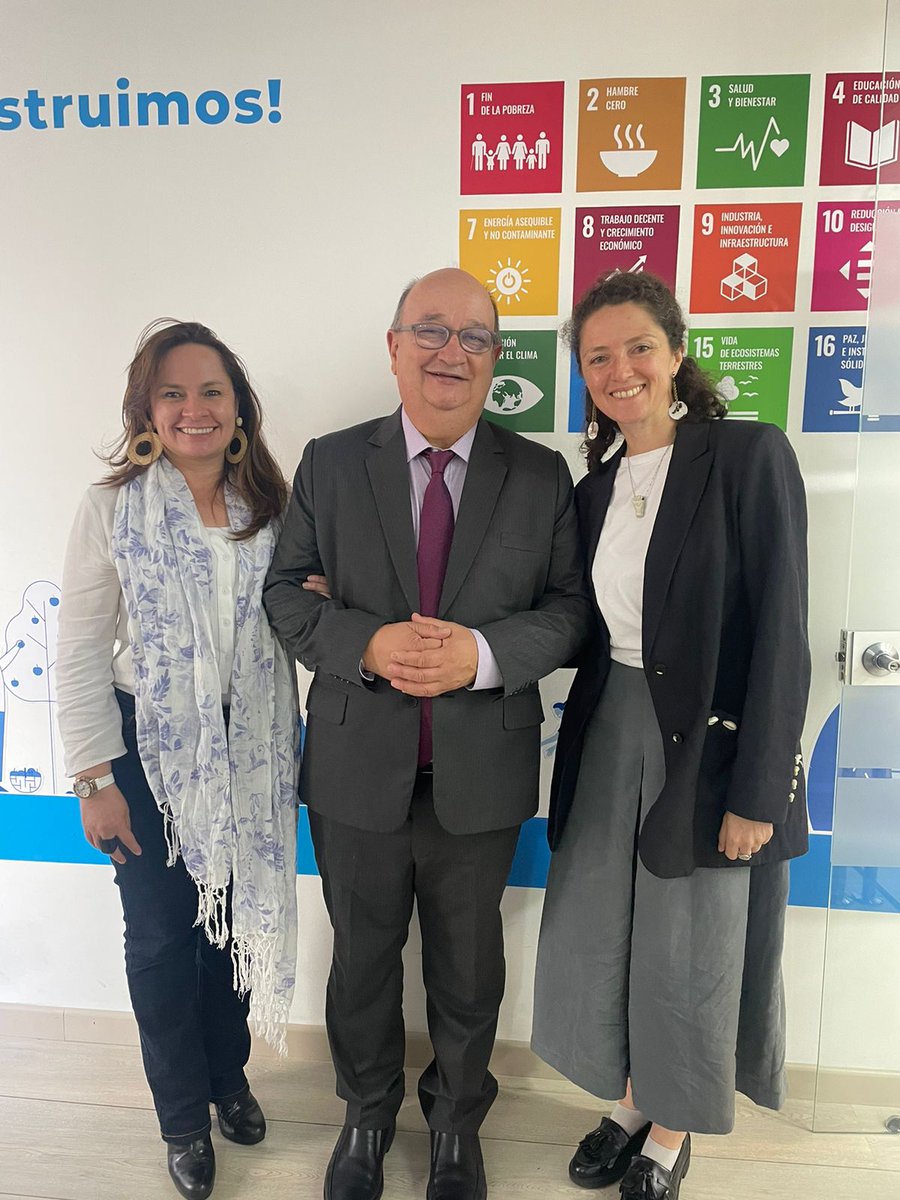 En el marco de la agenda de cooperación para alcanzar las metas de sostenibilidad en #Colombia, se desarrolló el dialogo con @Alim_aprender y <a href="/FAOAmericas/">FAO Américas</a> reconociendo el rol del #PAE en la transformación de los sistemas alimentarios 🌍🌿 

#UnaVidaMejor #MejorMedioAmbiente