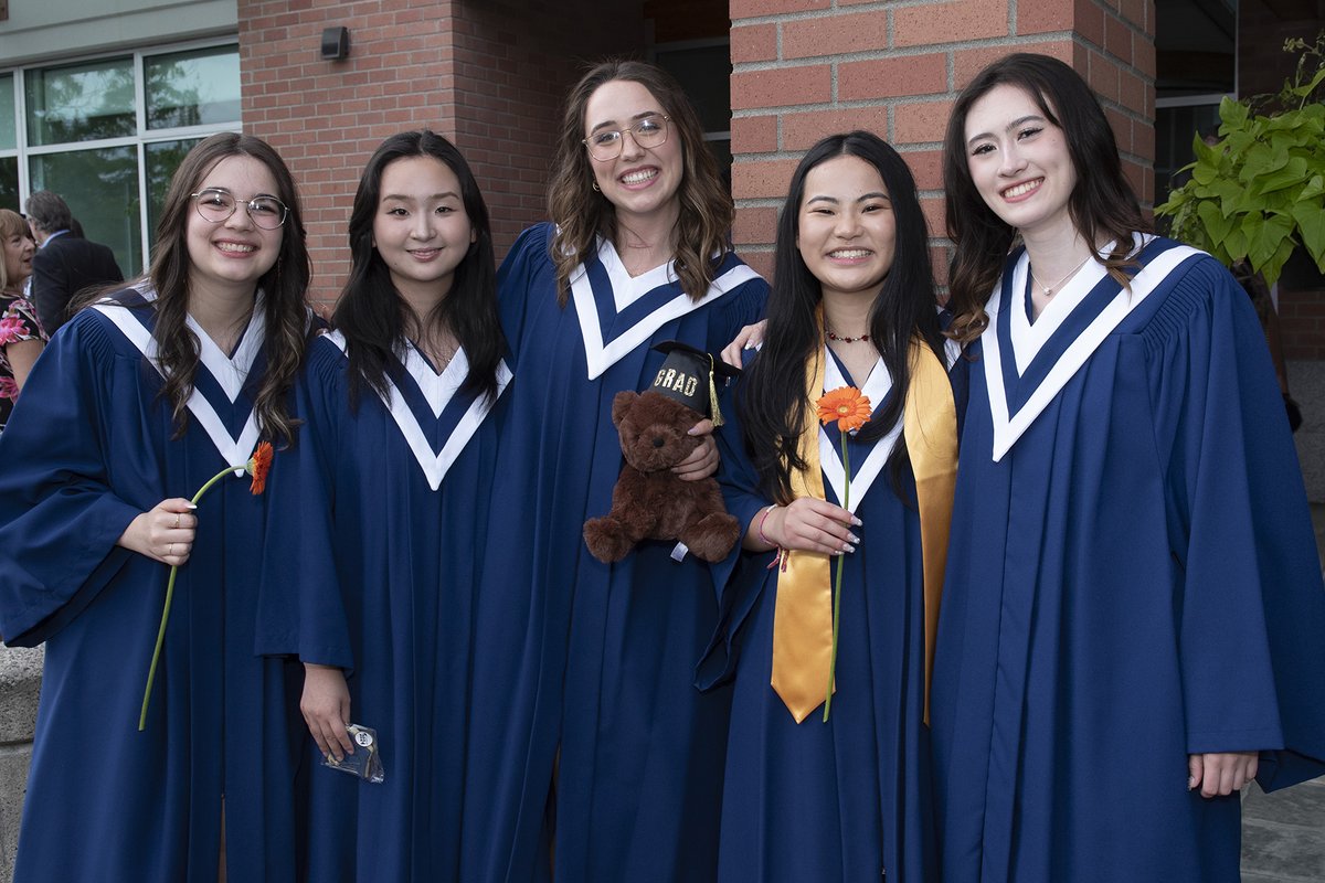 SouthridgeNews's tweet photo. Congratulations Class of 2024! 👏

Graduation photos are now available for download on Vidigami!

Best wishes to you all! You'll forever be cherished members of the Southridge community. 💙

We look forward to seeing you at future alumni events. https://t.co/3uQETOrrKE
