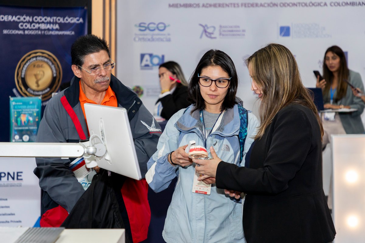 CorferiasBogota's tweet photo. ¡Cerramos el segundo día de #Odontotech! Hoy los asistentes pudieron conocer de primera mano los nuevos avances en productos y servicios de tecnología dental. 🦷✨
Nos vemos mañana desde las 10:00 a.m. 🚀🤝
Adquiera sus entradas en https://t.co/4oi7kMJv3m https://t.co/MGspTwLOlS