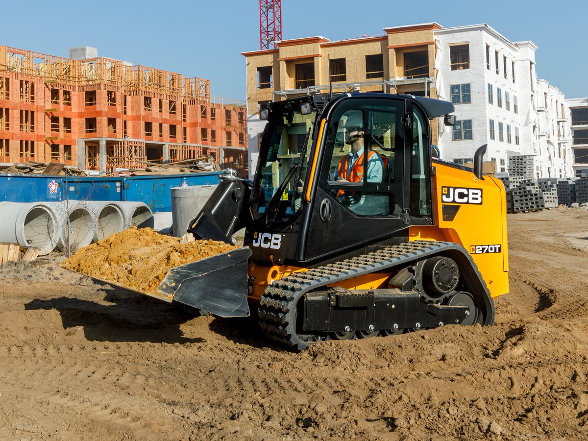 JCBna's tweet image. Stay on track with the 270T.

#DirtWork #ConstructionMachines
