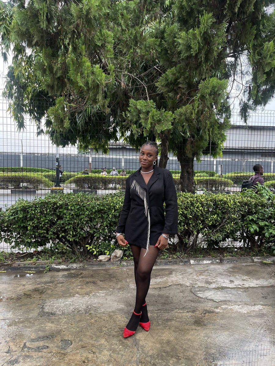 Iretomiwa__'s tweet image. Better late than never
Day 1

#fyw #Finalyearweek