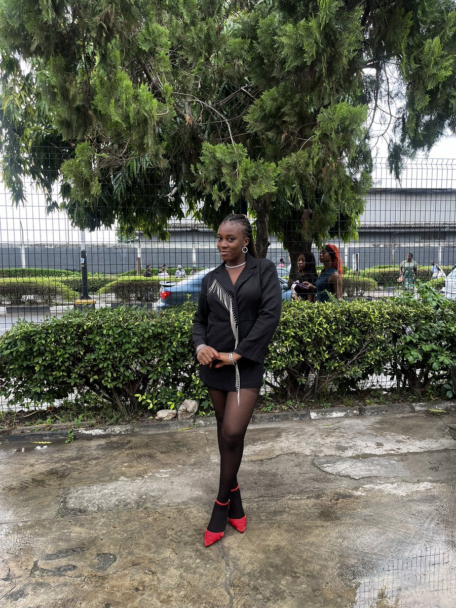 Iretomiwa__'s tweet image. Better late than never
Day 1

#fyw #Finalyearweek