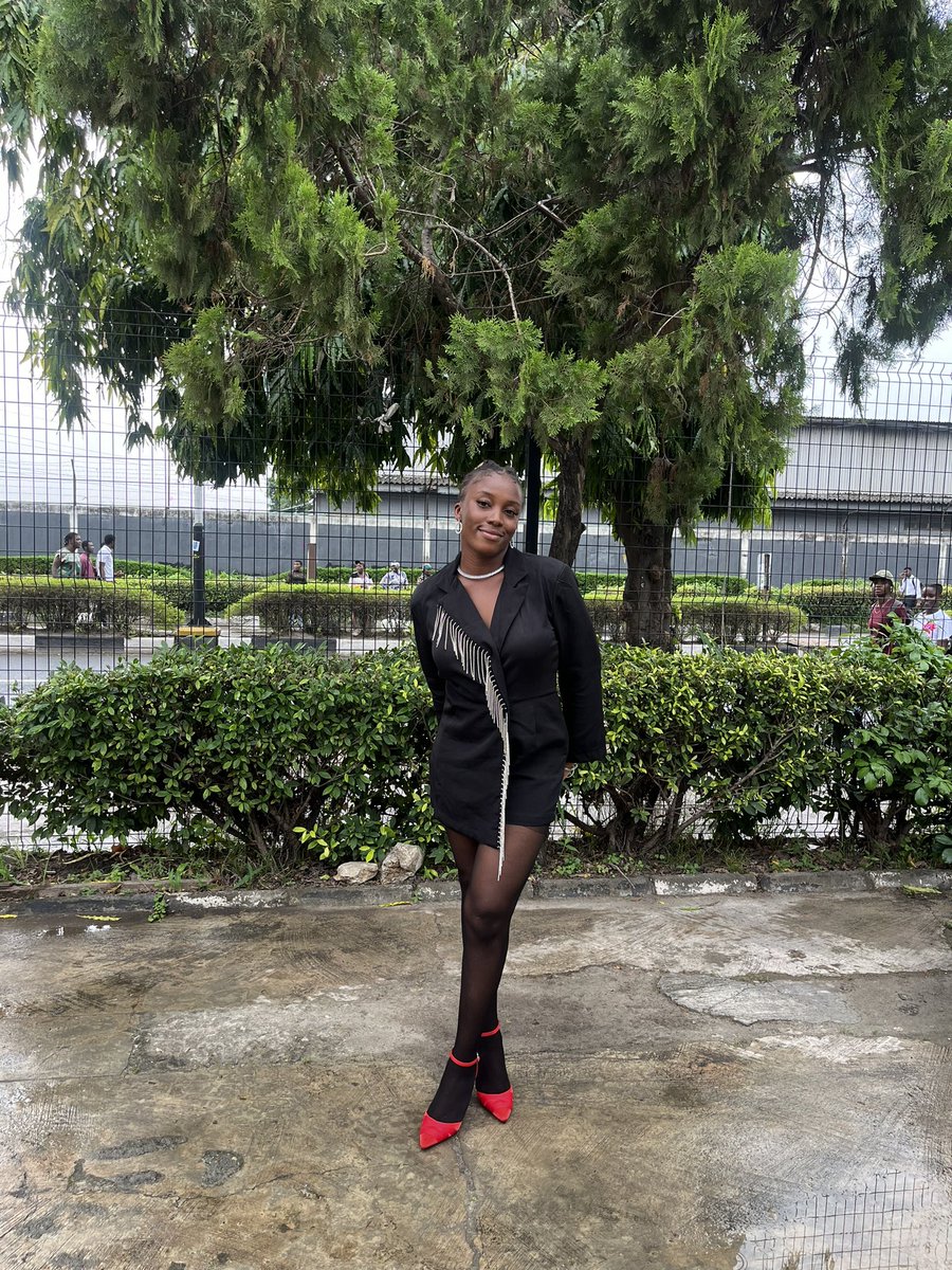 Iretomiwa__'s tweet image. Better late than never
Day 1

#fyw #Finalyearweek