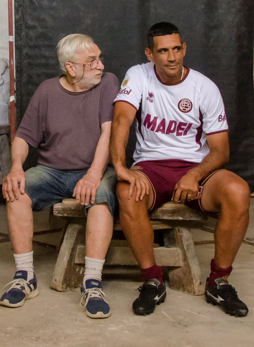 La colecta sigue a paso firme 💪🏽🇱🇻

 Un homenaje ETERNO para un ídolo ETERNO.

🙌🏻 No hay un mínimo de aporte, cada peso hará este sueño realidad. 

Alias: LAESTATUADEL9
A nombre de Enrique Savio , escultor.

Guarden los comprobantes, habrá varios sorteos y sorpresas! 😉
