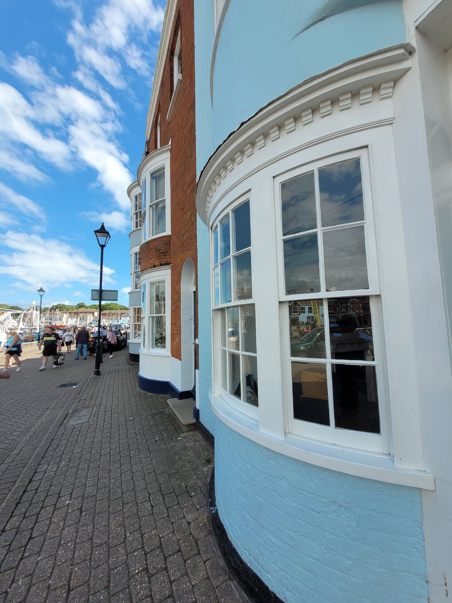 BRADEYchris's tweet photo. #Weymouth #Theharbour calm bow windows https://t.co/futXtRYaOi