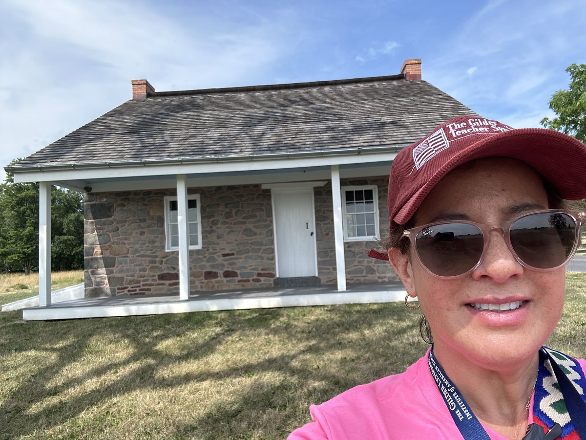 Connie López tweet media