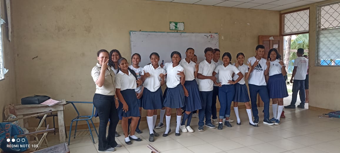 MarenaNicaragua's tweet image. Hemos compartido la importancia del manejo de los residuos sólidos para evitar efectos negativos en los ecosistemas boscosos y cuencas hídricas, mediante capacitación ambiental dirigida a estudiantes del colegio #INOS del municipio de Waspam, en el Caribe Norte.
#CalidadAmbiental