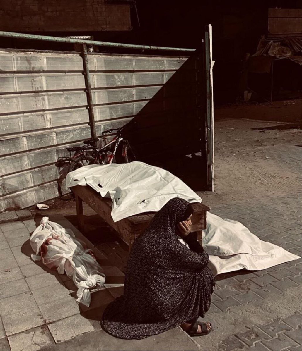 İki milyar Müslüman Gazze’de iki milyon Müslümanın nasıl öldürüldüğünü izliyor!