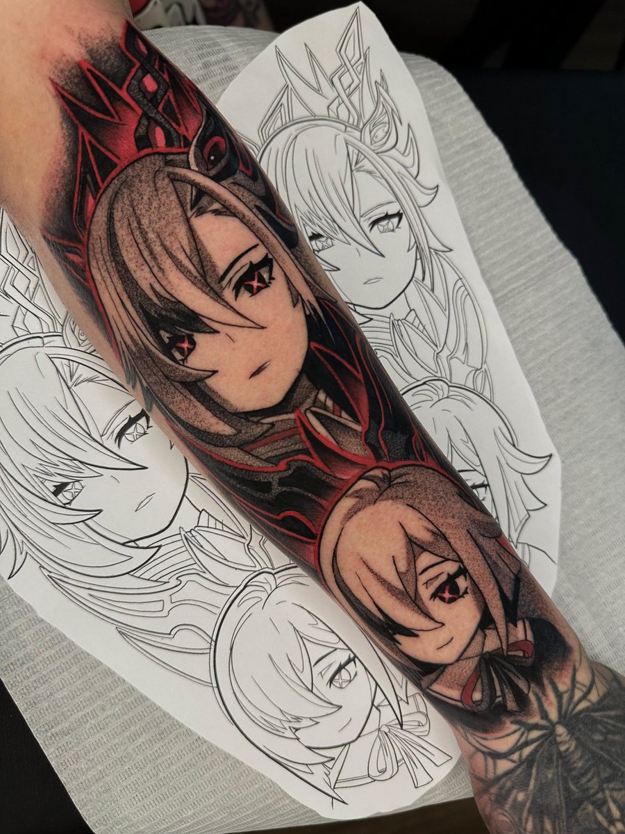 CoreKuro's tweet image. Main Arlecchino de verdade tatua a braba! 

#Arlecchino #Peruere #Genshinlmpact #genshinimpacttattoo #fatui #pyrovision  #redandblack #dailyarlecchino