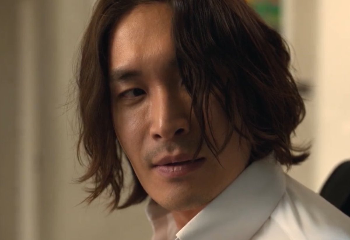 _marielagaes's tweet photo. el papá de todos los cucarachos de kdramaland: infiel, con concubina, hijo ilegítimo, irresponsable, bueno para nada y todavía intenta besar a la prota a la fuerza que porque es suya!!! por favor! si jamás ha sido tuya 👊🏻😤
#redswanep3 https://t.co/FWS9uWIz5F