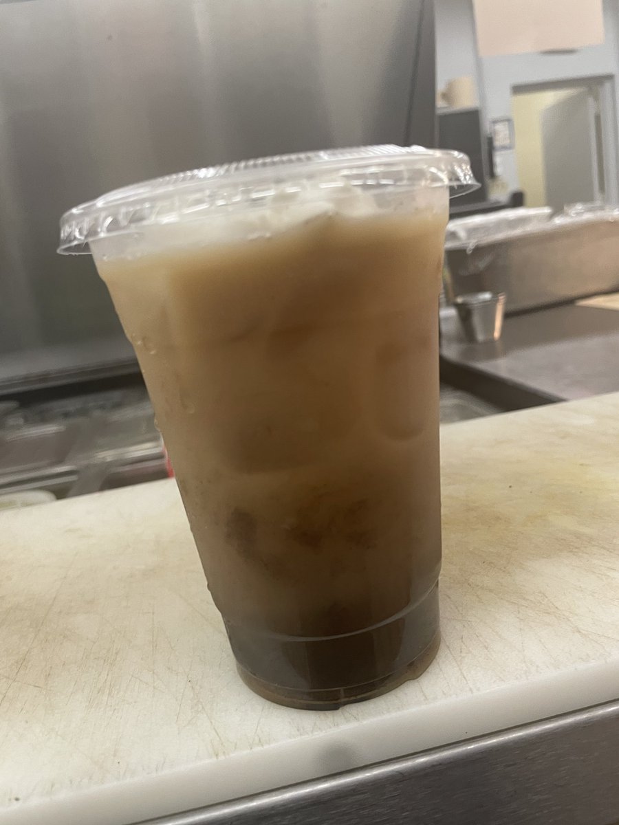 VishawnaryChef's tweet image. 🫡🫡🫡 #starbucks ain’t got shit in me either #chefpapí