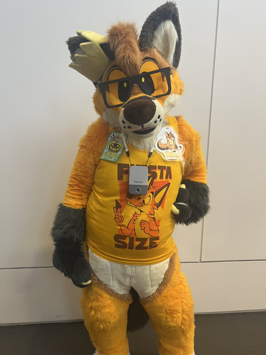 uni | gweenestdog 🔜 COMMISSIONS! tweet media