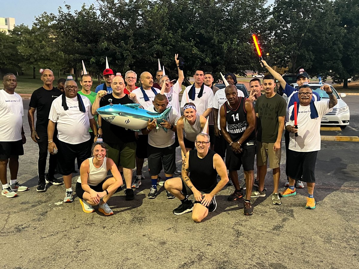 Is it really a party without shark and unicorn hats? 

We don't think so! Our members and volunteers had an amazing time celebrating Back on My Feet's birthday with festive hats and lots of laughs. Moments like these keep us motivated and moving forward. 

#BackOnMyFeet