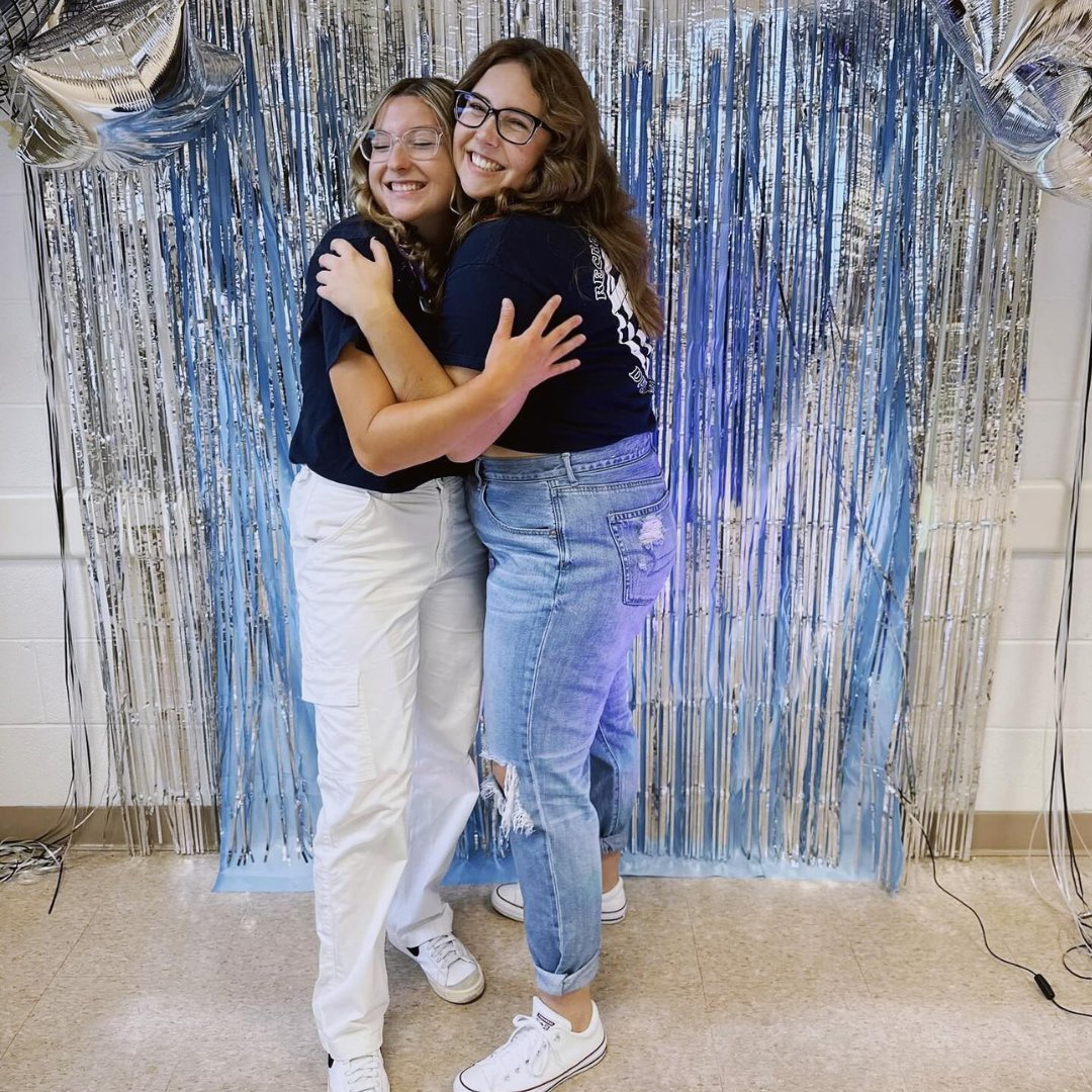 DPhiEIHQ's tweet photo. #WhyDPhiEโMeet Zoe from the Beta Chi chapter!
โI chose DPhiE because I felt so loved from the moment I sat down in the recruitment room.โ
๐ธ:
@zoezasada
@dphie_snc
#WhyDPhiEWednesday #deltaphiepsilon #sisterhood #sororitysister #stnorbertcollege #betachi https://t.co/2n5NwkqLq6