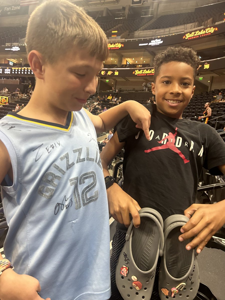 jefjoh2003's tweet photo. He got Edey, Laravia, Wells and Pippen, but he desperately wants GG!!  @DrewHill_DM @memgrizz https://t.co/x5CQjjwWOZ