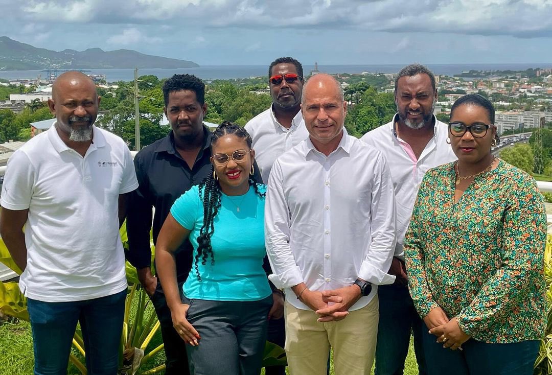 resca_sports's tweet photo. 🏎️  Simon Jean-Joseph est le premier président de la Ligue de Sport Automobile de la Martinique (LSAM). 

Le multiple champion automobile sera entouré d’une équipe de 7 personnes afin de structurer, d’organiser et de développer le sport automobile de l’île. https://t.co/oWdzPr9mr1