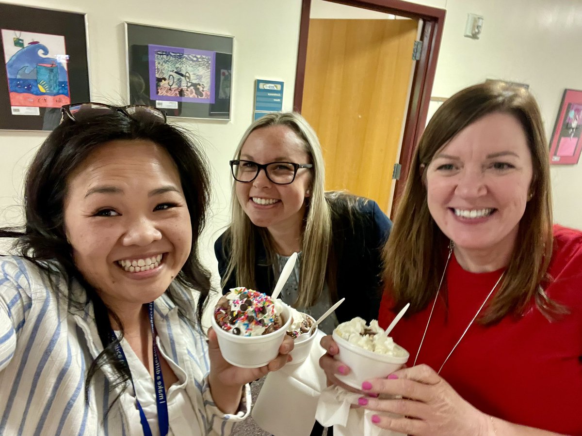 Mrs_Smith_EdS's tweet photo. Learning and laughing alongside other incredible school leaders has been one of the best pieces of my NISL experience! ❤️ https://t.co/1ERtTBCtAj