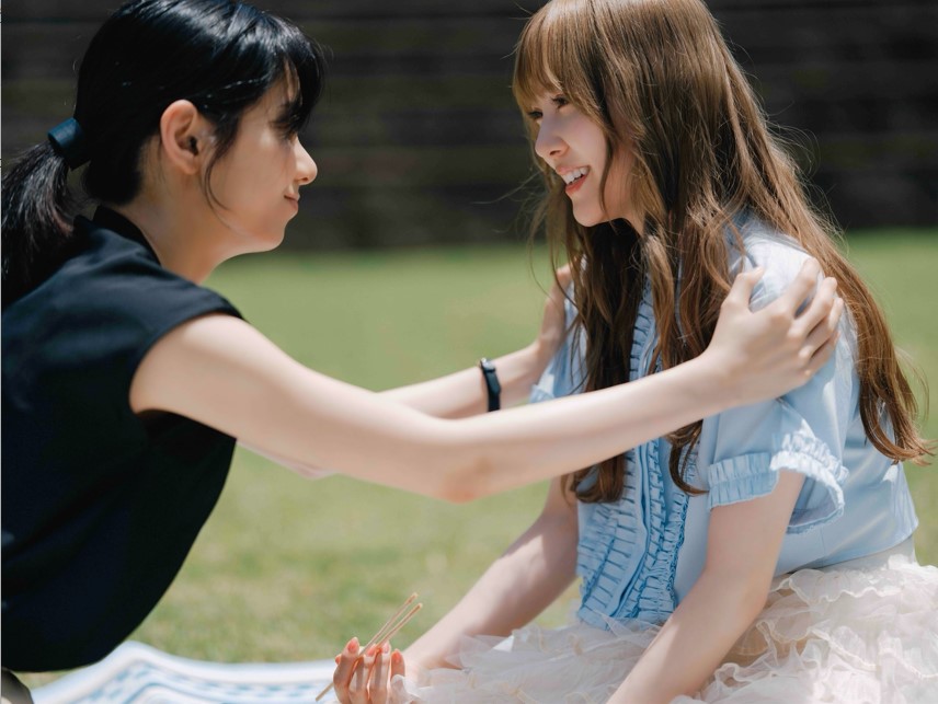 彩香ちゃんは弘子先輩に恋してる インスタントカメラ風カード 森カンナ 加藤史帆 加藤史帆×森カンナ『彩香ちゃんは弘子先輩に恋してる』ソフト化決定