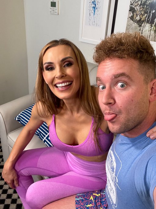 I did #Yoga for a while and @VanWyldexxx's help was deep and spot on my chakras 🔥🔥  You will see it tomorrow<a href="/tag/yoga"class="tags">#Yoga</a><a class="tags" href="/tag/vanwyldexxx">@vanwyldexxx</a>