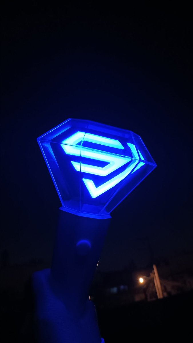 Eternal_ELFish's tweet photo. Aquí sólo existen unas Ever Lasting Friends desde el 2006 y son el fandom de Super Junior, no hay más.
💙💙💙.
#EVERLASTINGFRIEND #SUPERJUNIOR @weverseofficial f
#SAPPHIREBLUE https://t.co/rBADY1f47w