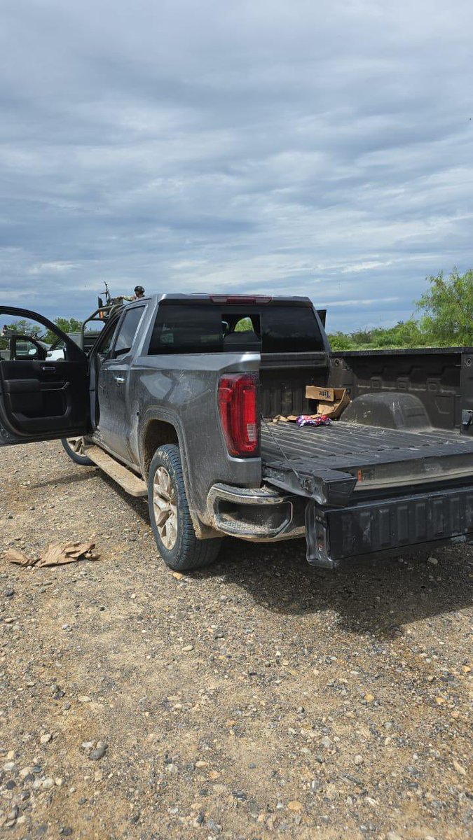 EFECTÚAN OPERATIVO EN CHINA: ASEGURAN VEHÍCULOS Y ARMAMENTO

Derivado del nuevo acuerdo de seguridad entre Tamaulipas, Coahuila y Nuevo León; este miércoles se concretó un operativo en conjunto con la Séptima y Octava Zona Militar, Guardia Nacional y los policías estatales. 

La