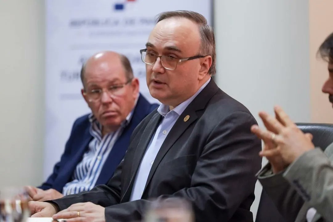 Apatel Panamá tweet media