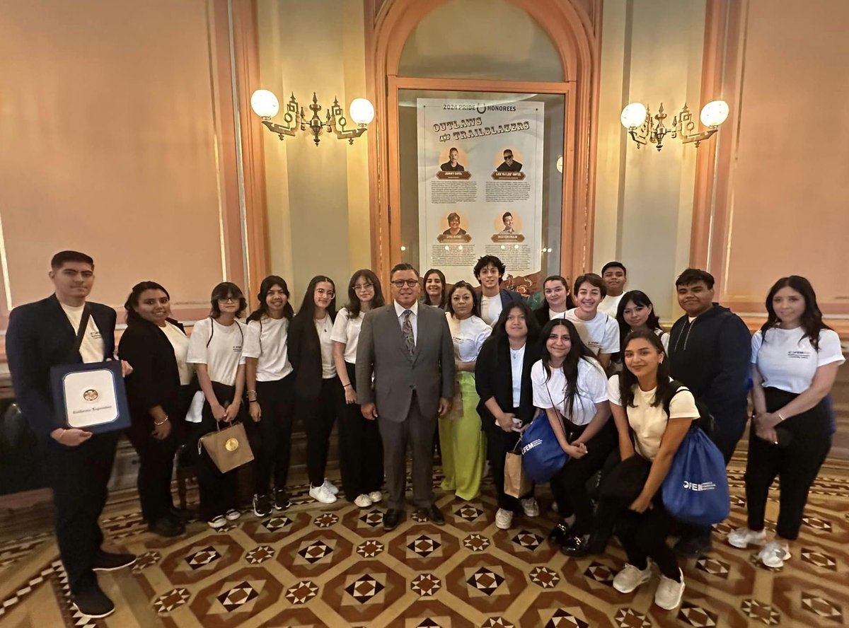 ecv4change's tweet photo. Additionally, our students watched a live voting session for the California Legislature. Here, @AsmEGarcia recognized @ecv4change , @cofem &amp; our entire group’s efforts to contribute to positive change and uplift our communities back home in the #CoachellaValley🌱 https://t.co/0qHlD0rG4U
